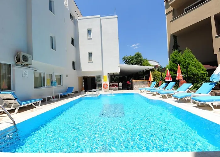 ホテル Kemalbutik 2*