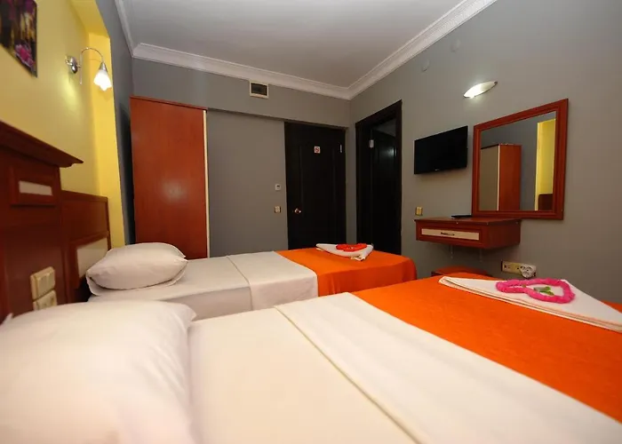 ホテル Kemalbutik マルマリス