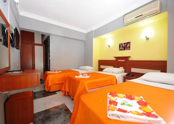 ホテル Kemalbutik マルマリス