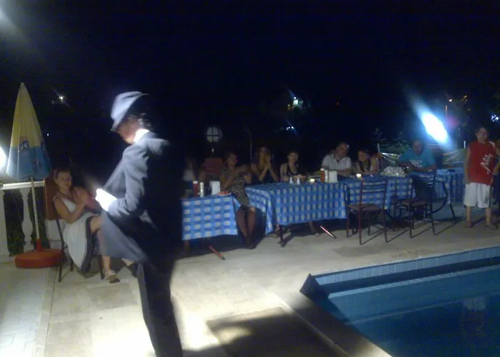 ホテル Kemalbutik